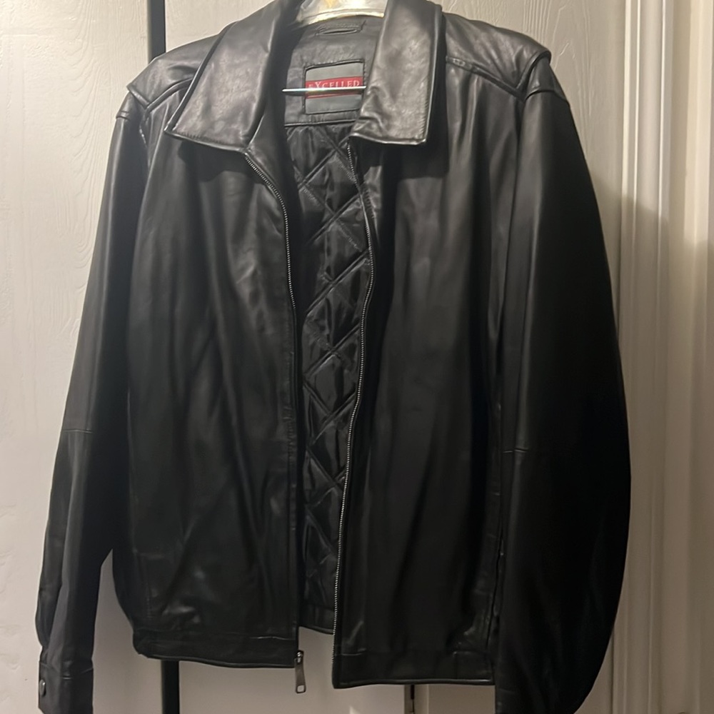 Excellence Men’s Genuine soft genuine leather jacket.